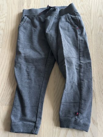 Jogginghose Smile grau Grösse 98 gebrauchter Zustand