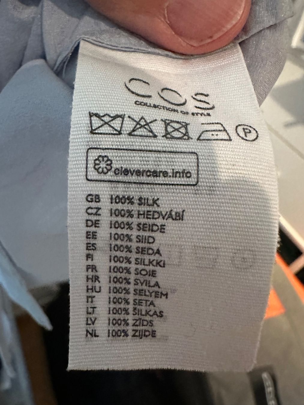 Cos Camicette: COS Bluse aus 100% Seide – Eisblau, Gr. 38 – Usato da Zürich venduto da ninayntema 2
