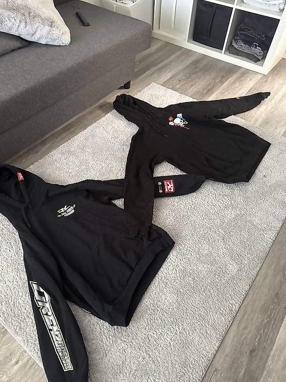 Pullover & Sweatshirts: 2 Grenzgäenger Pullis Limited Edition – Gebraucht aus Möriken AG von nil_hmm8 1