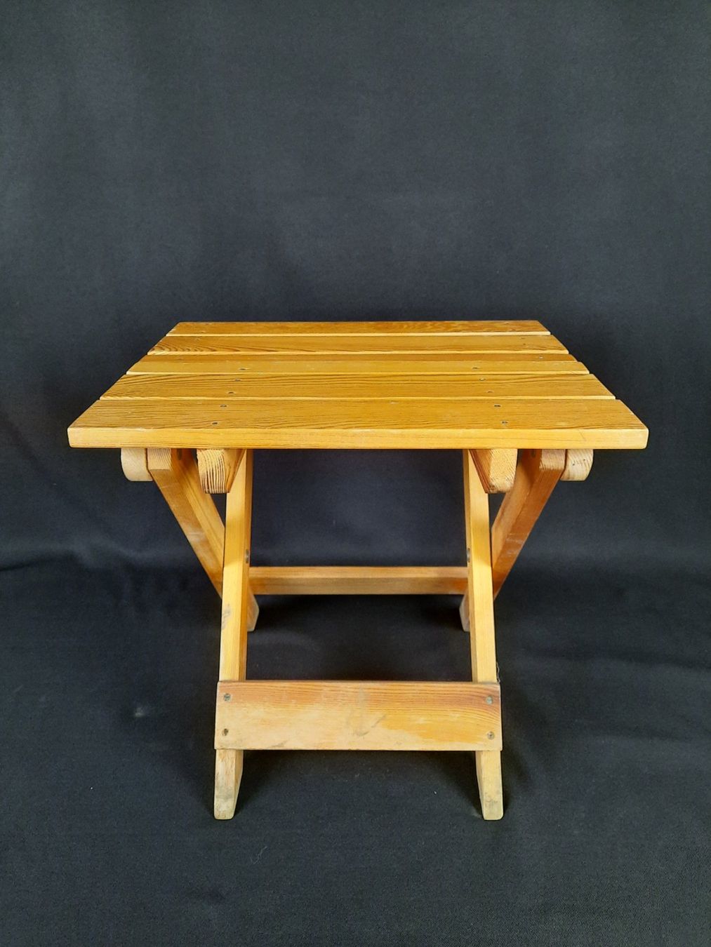 Tavoli: Kleiner Klapptisch aus Holz – Usato da Beinwil am See venduto da Restwert_Beinwil