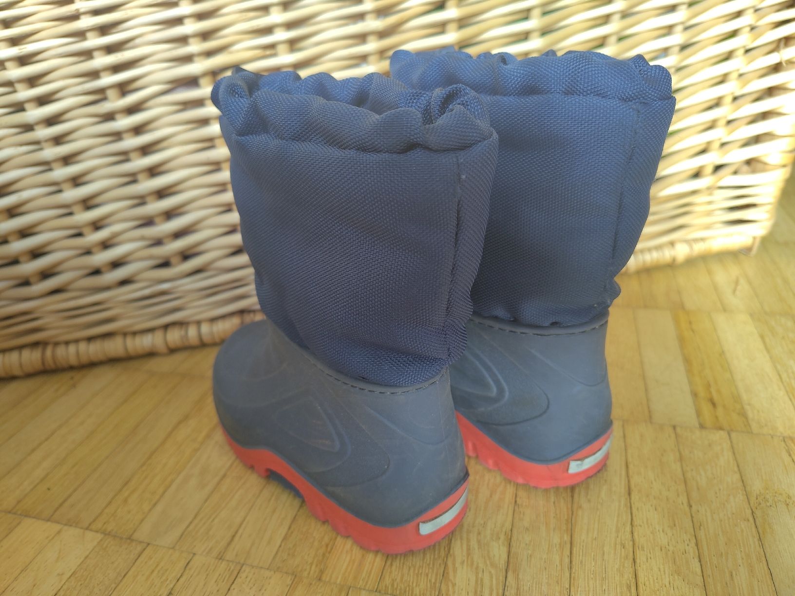 Scarpe per ragazzi: Winterstiefel Gr. 23/24, gefüttert – Usato da Zürich venduto da Spif 1