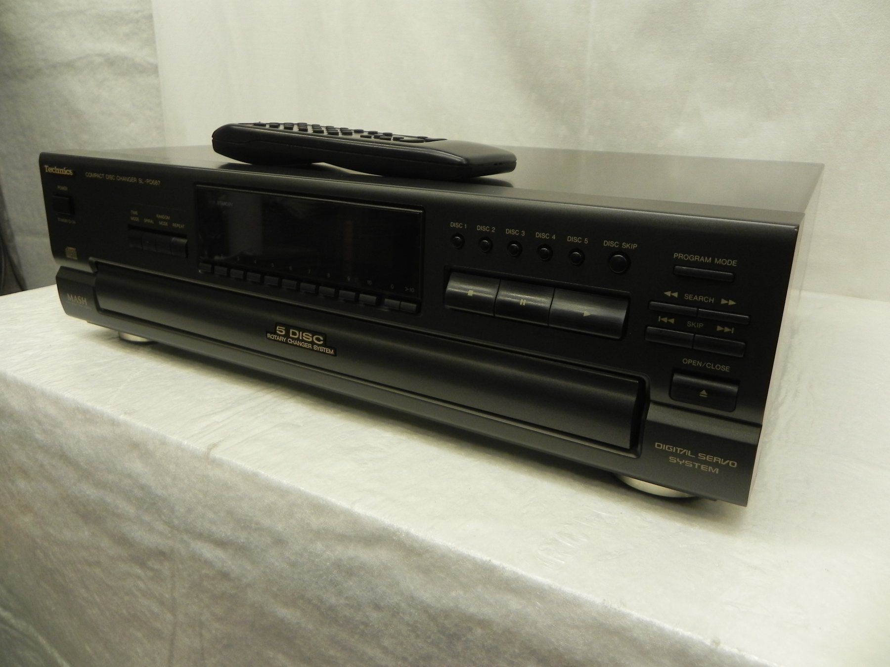 Technics Lettore multimediale & Streamer: Technics SL-PD687 5er CD-Wechsler mit FB – Usato da Basel venduto da Life-Style-Art 1