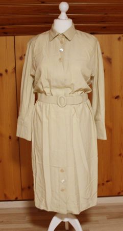 Kleid AKRIS beige Gr. 42