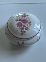 Schale mit Deckel Porzellan Blumenmotiv (I26)