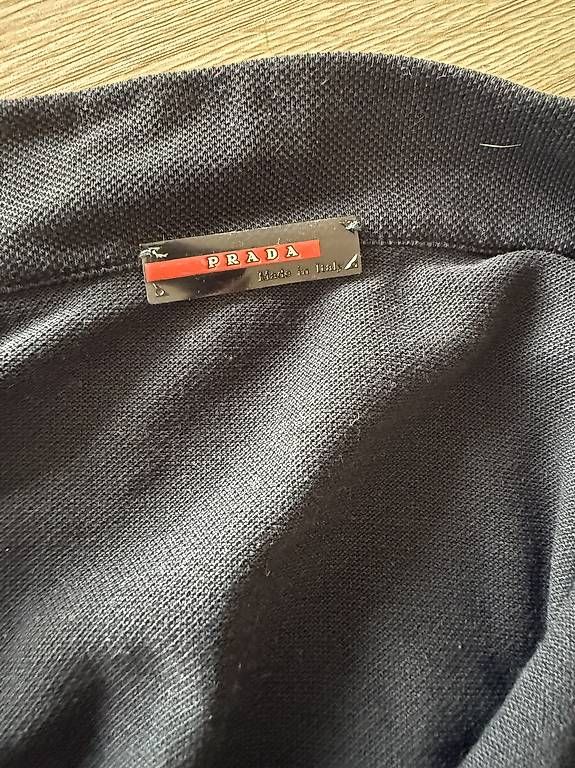 Prada Polo-Shirts: Prada Polshirt ORIGINAL Gr. M – Gebraucht aus Aesch BL von Jos_5tqs 1