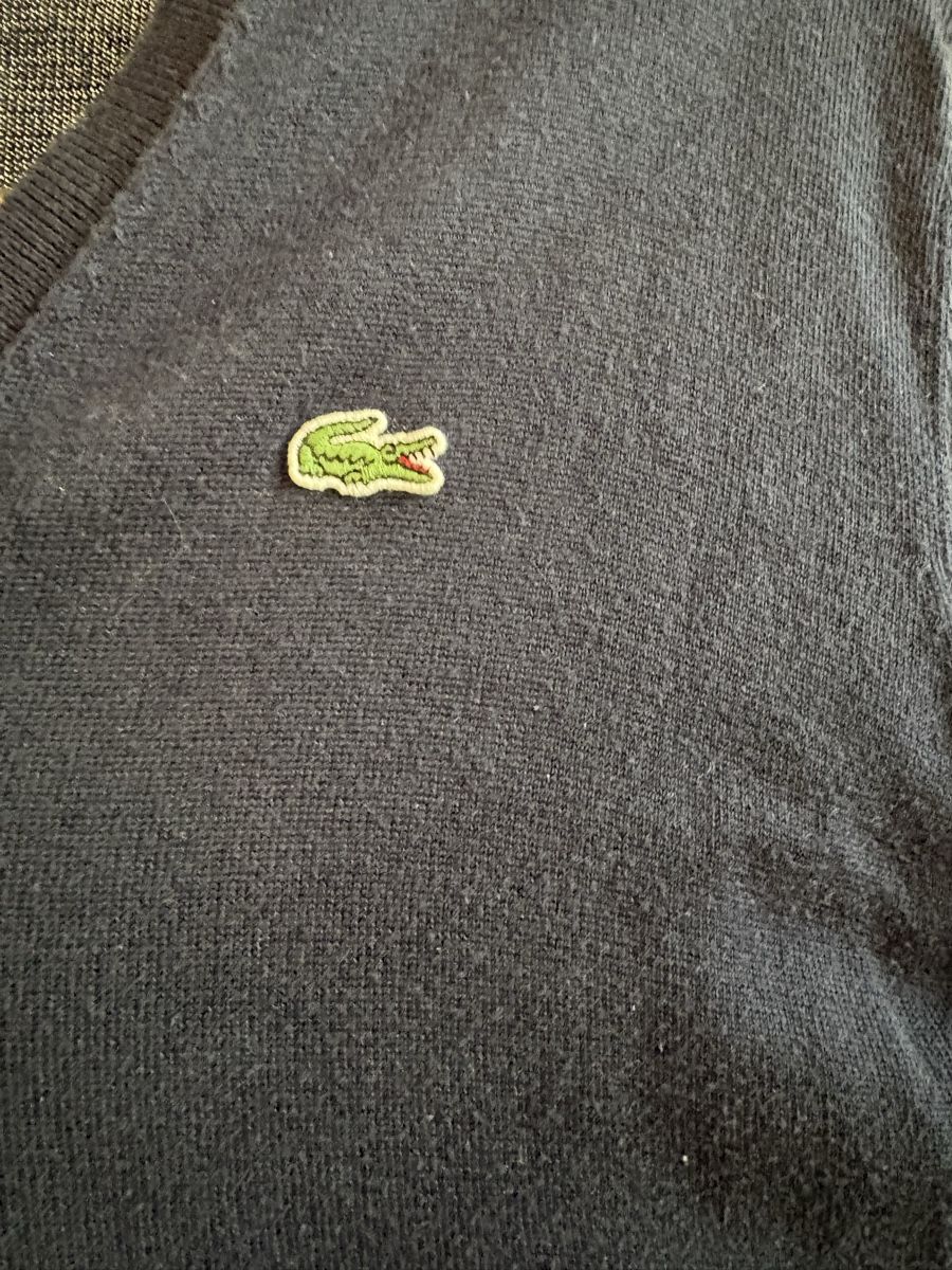 Lacoste Maglioni & Felpe: Pull col V Lacoste bleu marine 100% Coton Taille 42 – Usato da Neuchâtel venduto da sharposneaks 1