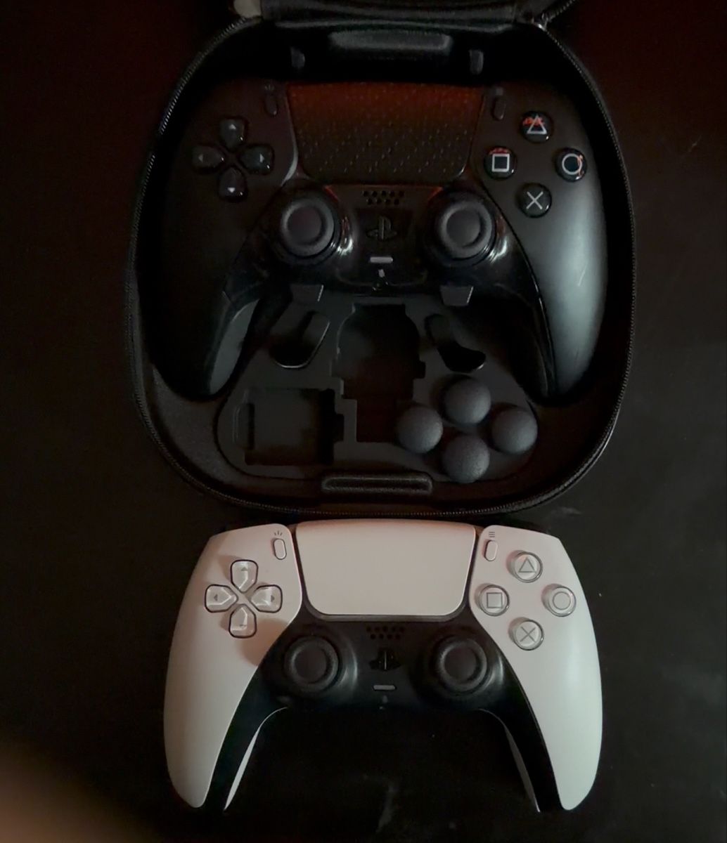 Sony Console: PS5 Slim Disc Edition + DualSense Edge (Black) + Original – Usato da Lausanne venduto da owa_62n9 1