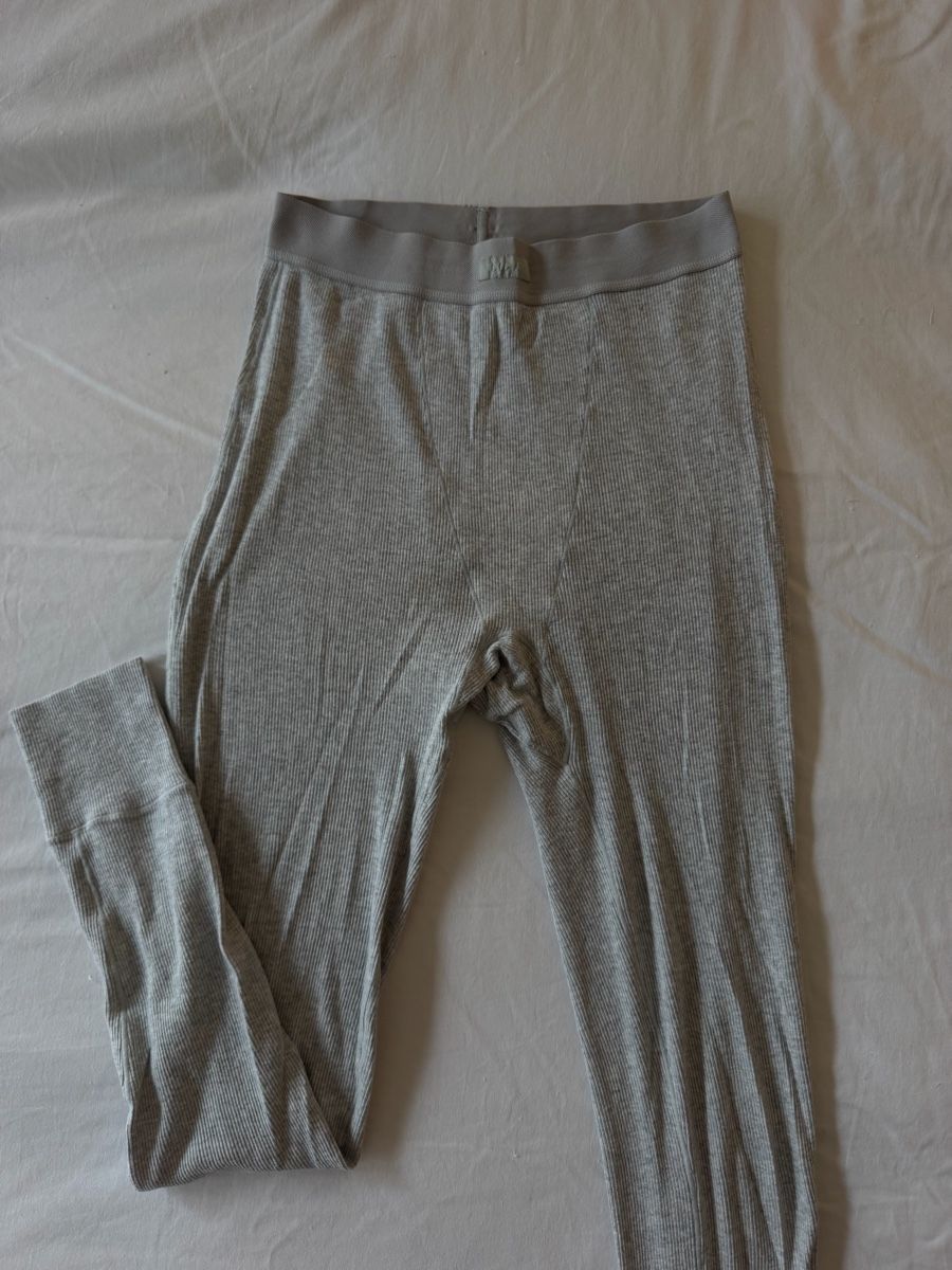 Skims Leggings: Skims leggings – Usato da Zürich venduto da lil_h279
