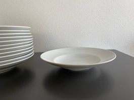 6 grosse, neuwertige Pasta-Teller