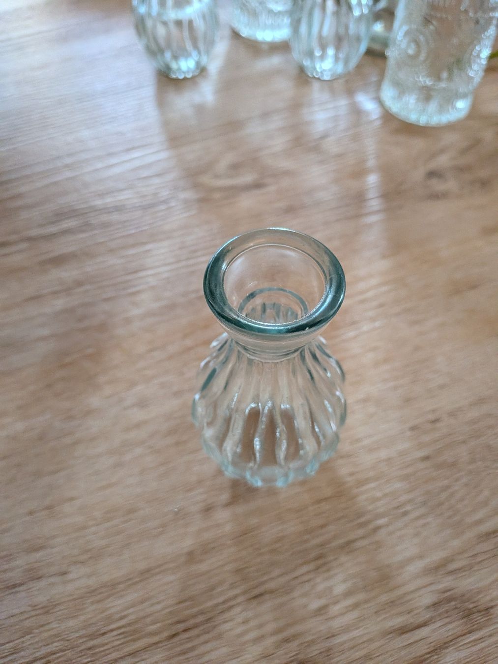 Vase & Récipients: 11 Glasvasen klein gerippt – D'occasion à Aarau par ilohe