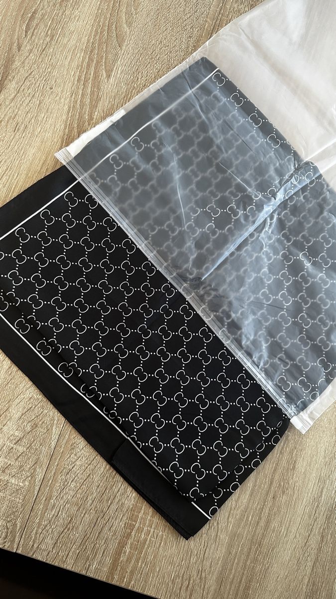 Foulard & Sciarpe: Schwarzes Tuch mit Muster - Neu! – Nuovo e nell'imballaggio originale da Winterthur venduto da -BeHappy24- 3