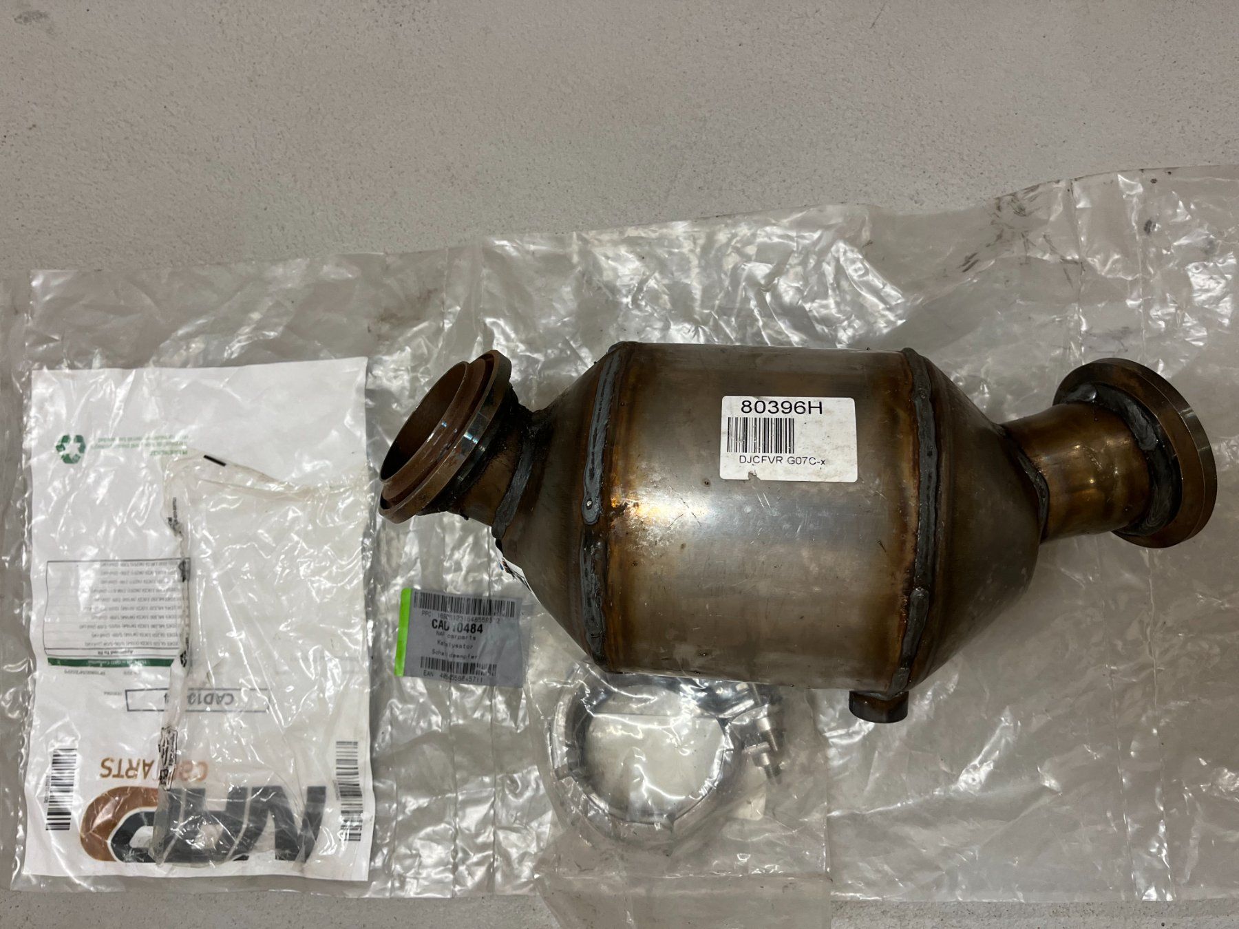 Mercedes-Benz Auspuffanlagen: Katalysator Mercedes CAD10484 – Gebraucht aus Horgen von QBert1989