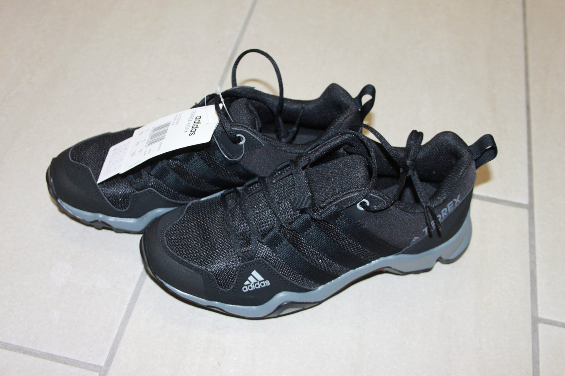 Adidas Scarpe da donna: Turnschuhe Adidas Terrex Gr. 36 2/3 – Nuovo e nell'imballaggio originale da Binningen venduto da Kellox 1