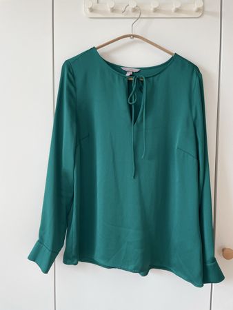 H&M Bluse, tannengrün, Gr. 38