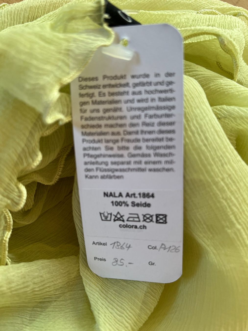 Colora Foulards & écharpes: Colora Schal, 100% Seide, Hellgrün, NEU – Neuf avec emballage d'origine à Worb par farben20zauber 1