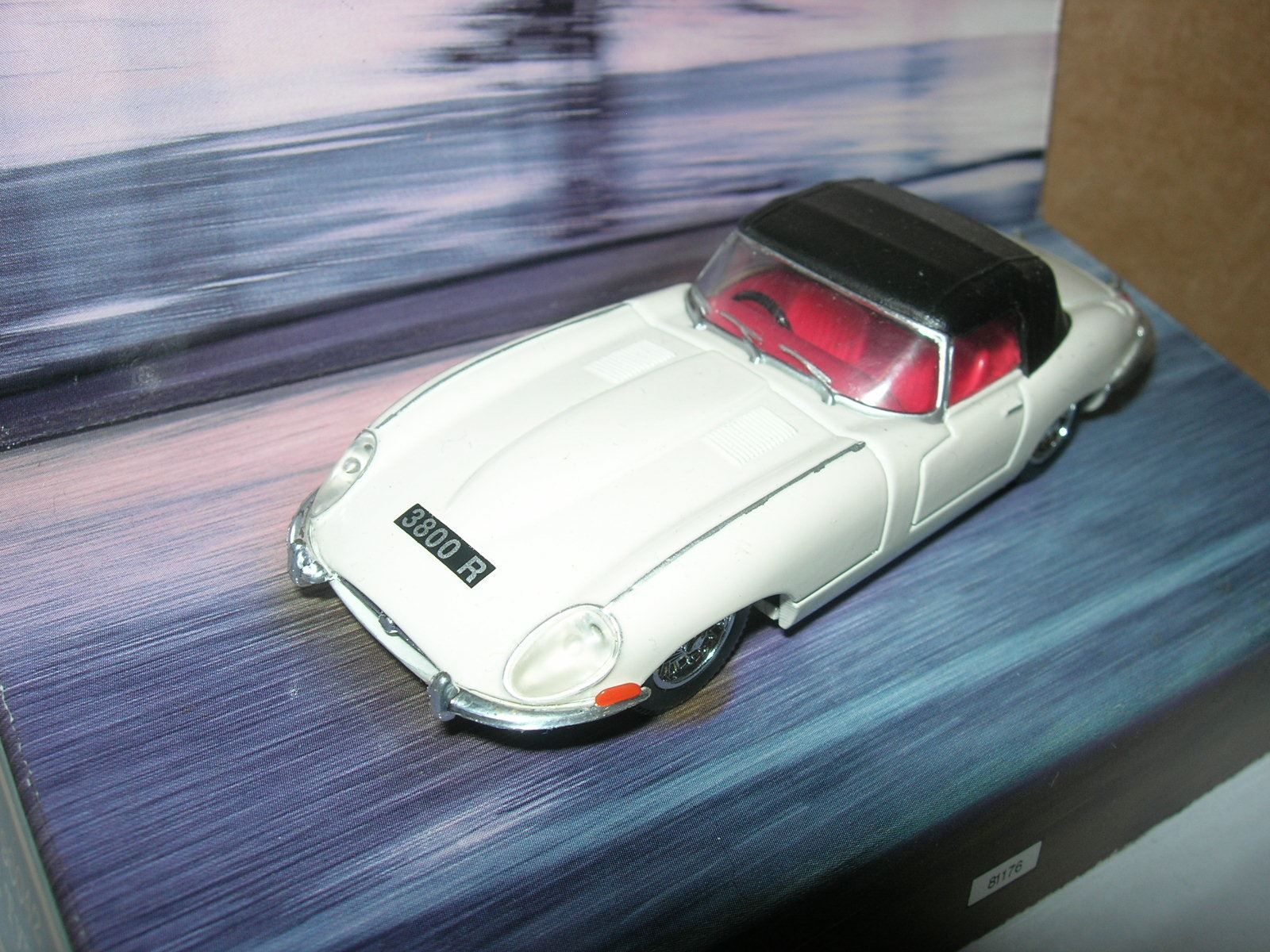 Jaguar Modellini d'auto: Jaguar E Type  Soft Top ° Corgi 1:43 – Nuovo e nell'imballaggio originale da Hornussen venduto da Amw