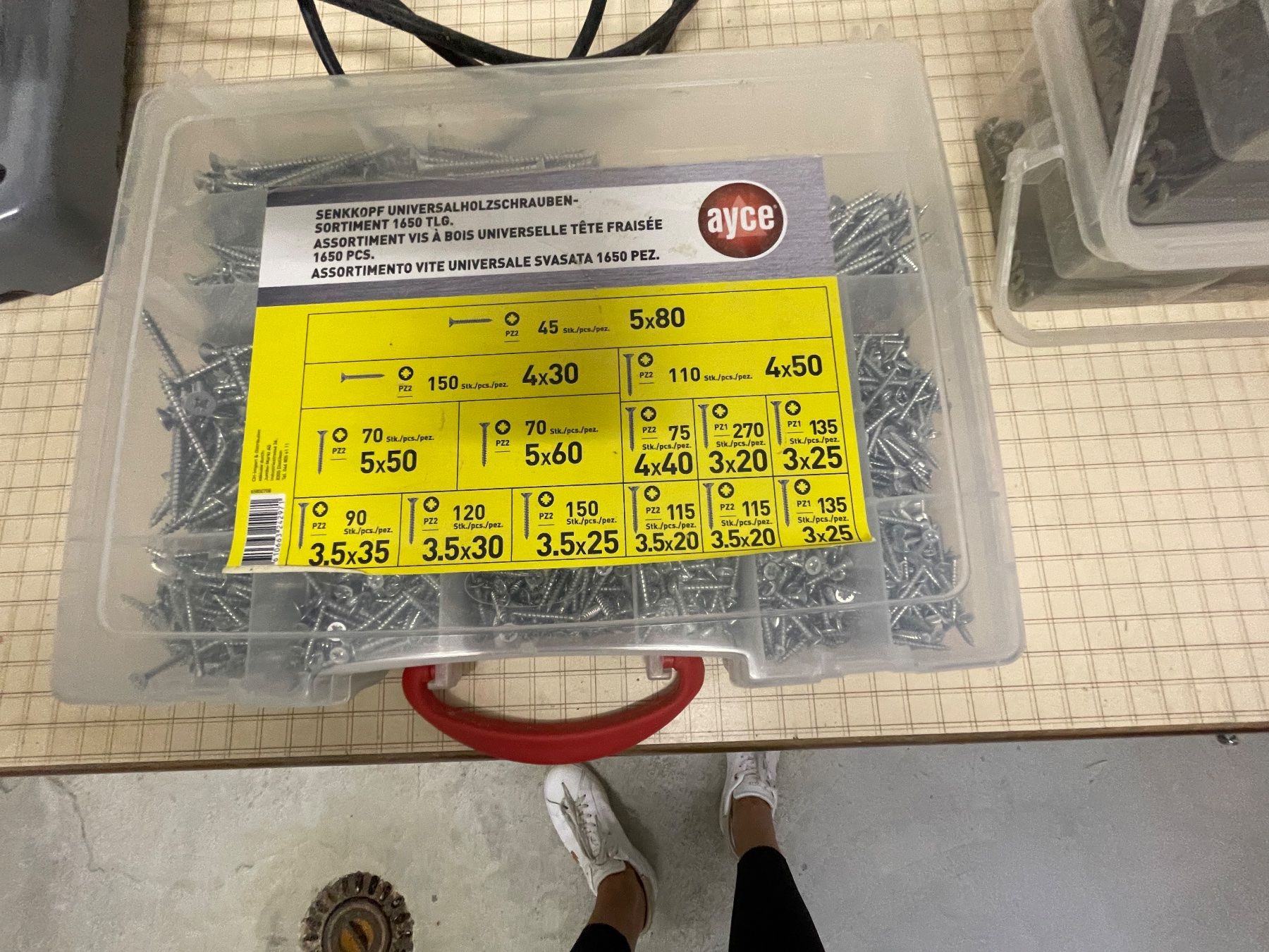 Alle Werkzeuge: Sortiment Universalholzschrauben – Gebraucht aus Thalwil von pri_82gh 1