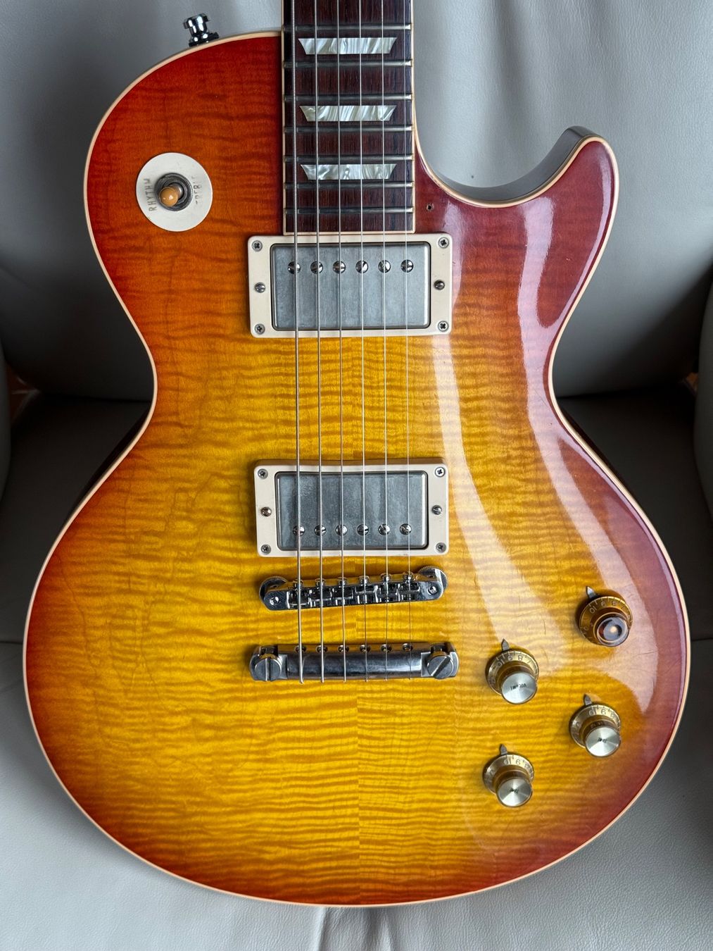 Gibson Strumenti musicali: Gibson Les Paul Custom Shop R9 Cloud 9 – Usato da Brügg BE venduto da Busima 5
