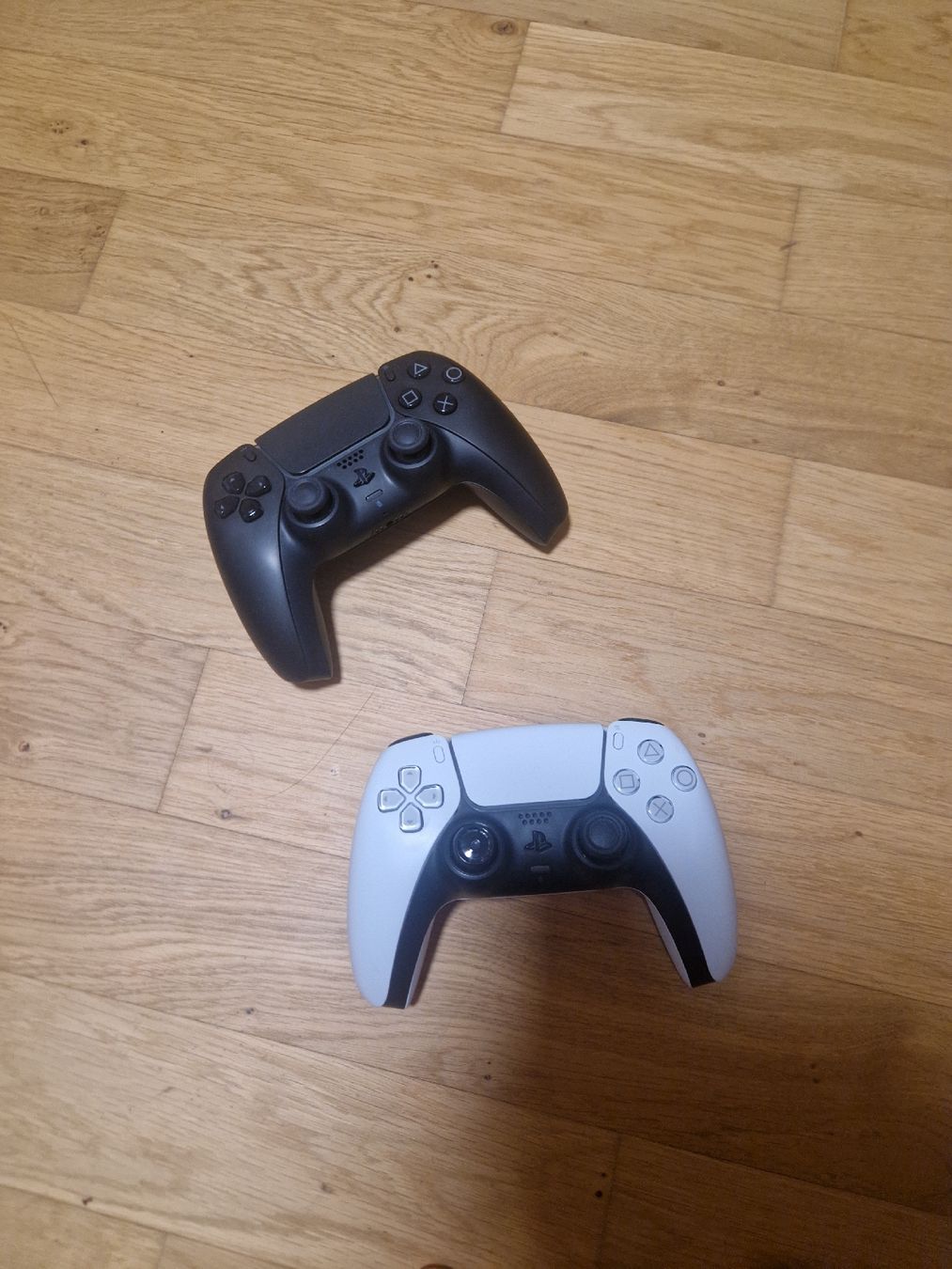 Mangimi: PlayStation 5  Digital Edition – Usato da Zürich venduto da Cedric345 1