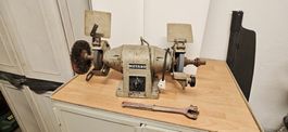 Schleifbock mit 4 möglichen Aufnahmen