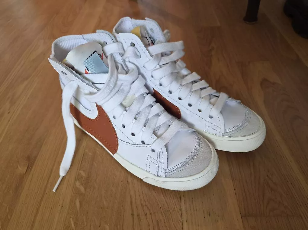 Damenschuhe: Baskets Nike authentiques – Neu und originalverpackt aus Bernex von luanacsoares