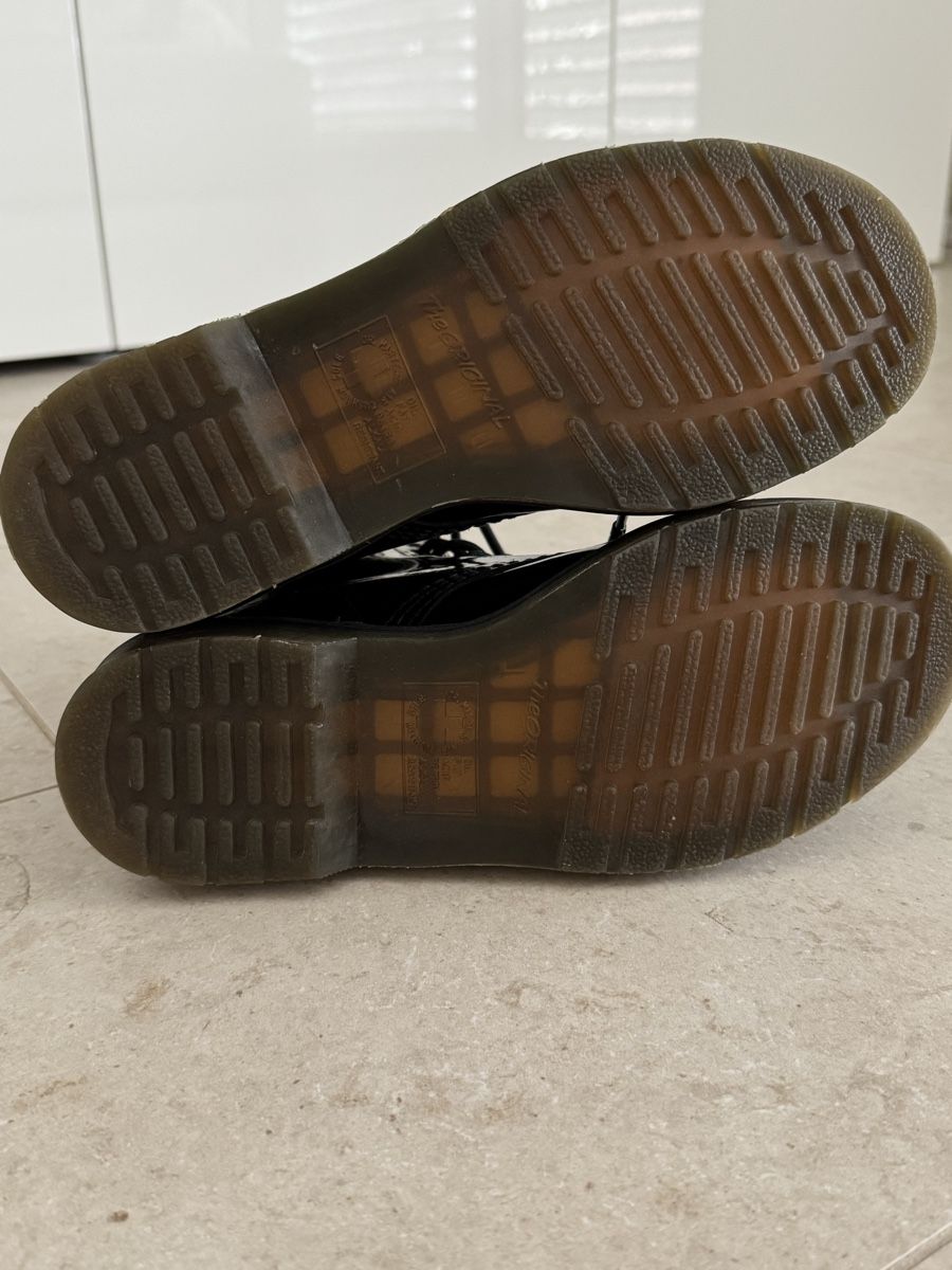 Dr. Martens Damenschuhe: Dr. Martens Lackleder Boots (38) – Gebraucht aus Triesen von antonellaaa_ 5