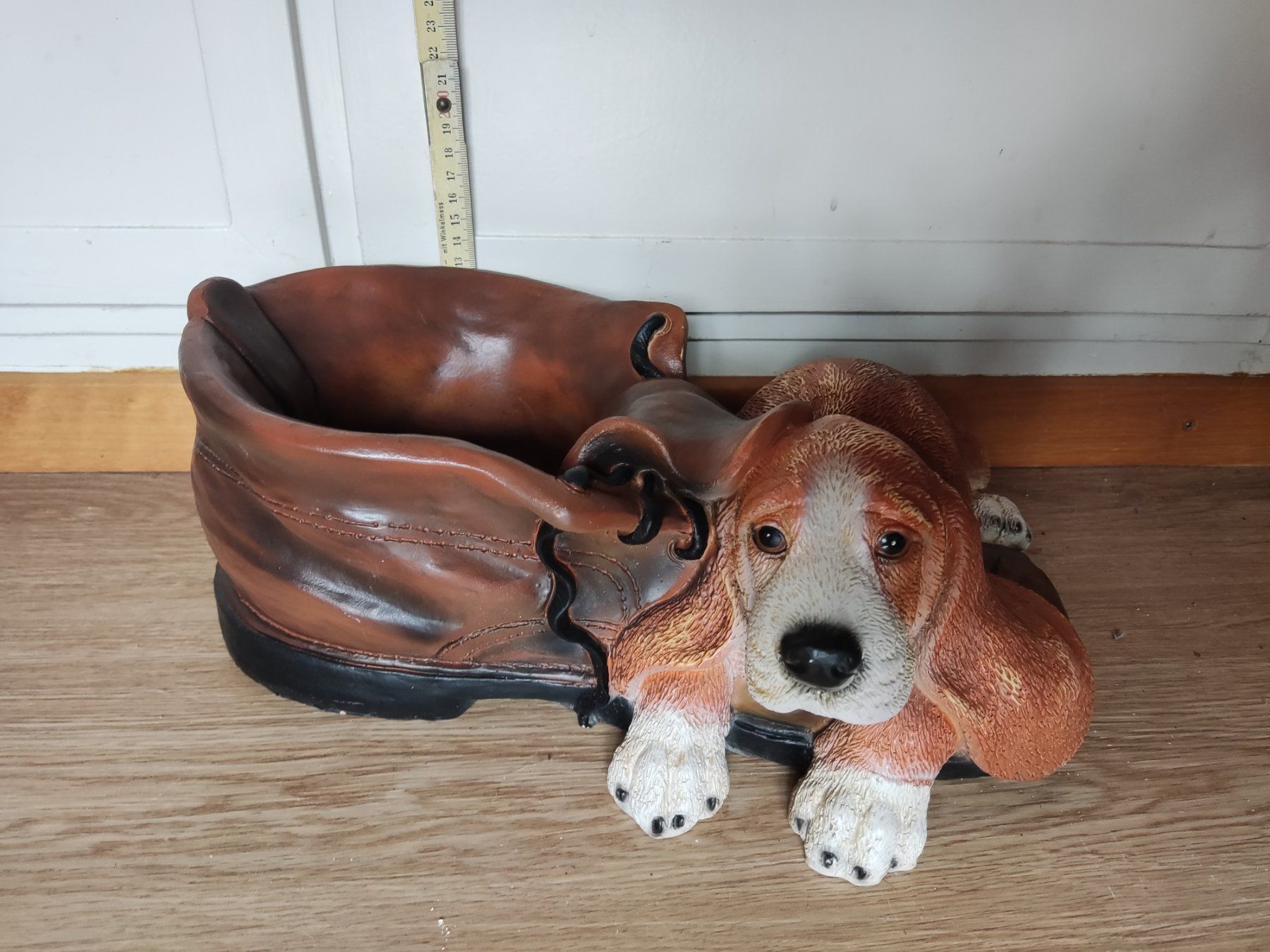 Statuette: Hund über einem Schuh – Nuovo (secondo la descrizione) da Gränichen venduto da dani065