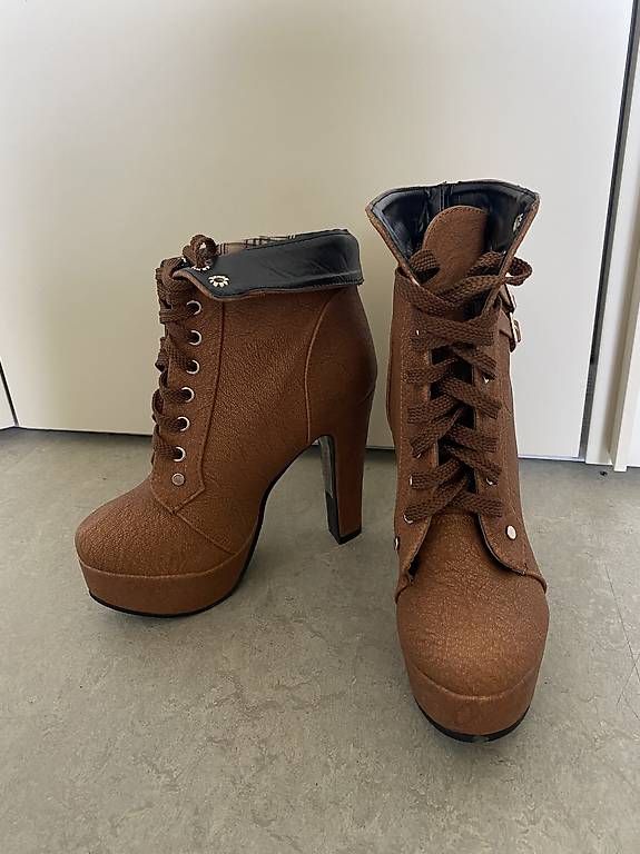 Damenschuhe: Stiefelette, braun, 35 – Gebraucht aus Entlebuch von Gauxxin 2