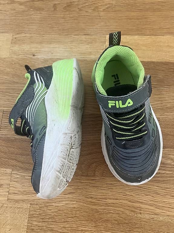Scarpe per ragazzi: Turnschuhe in Grösse 25 – Usato da Thalwil venduto da manuela_balett 2