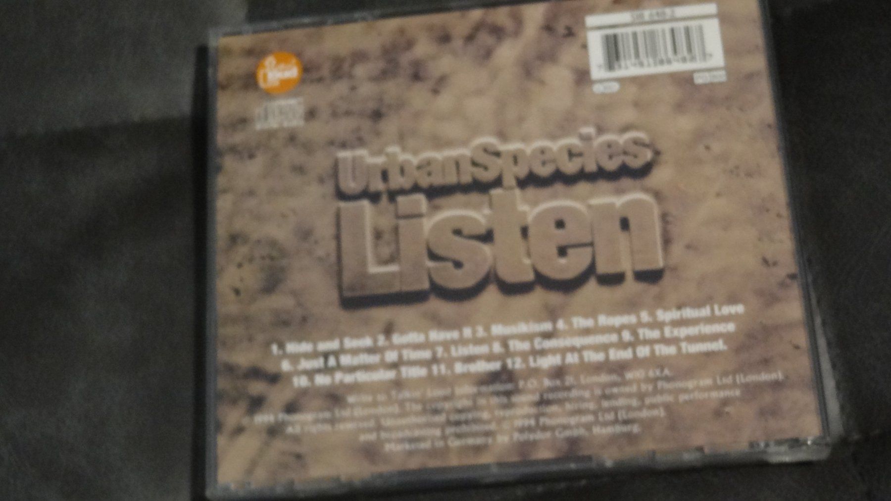 CD: Urban Species - Listen CD – Usato da Olten venduto da Disc-Ausverkauf 1