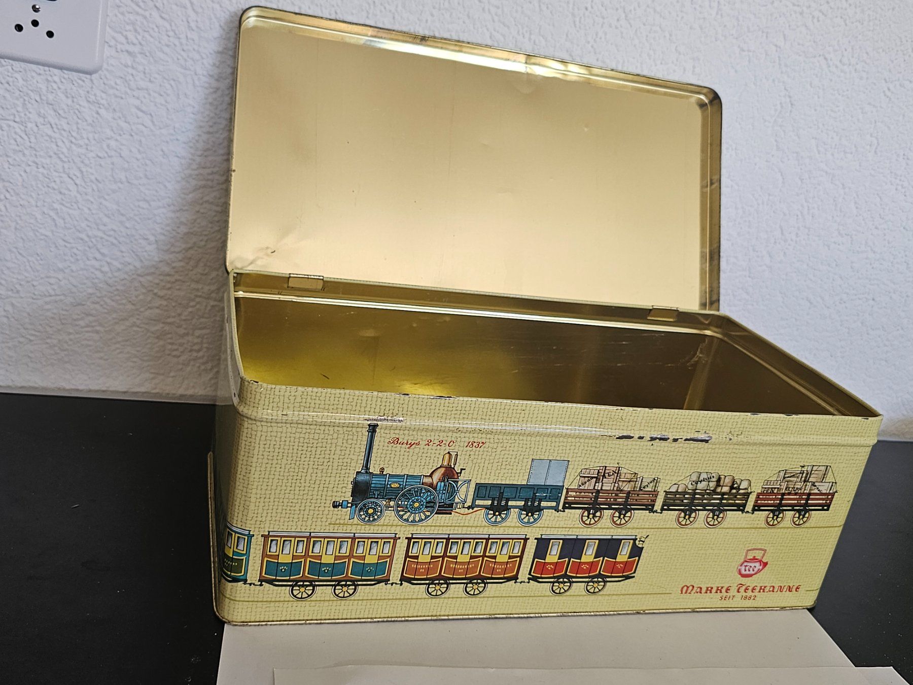 Modelleisenbahnen: Alte Metall Box Eisenbahn Motive – Gebraucht aus Hunzenschwil von swissladyshop 3