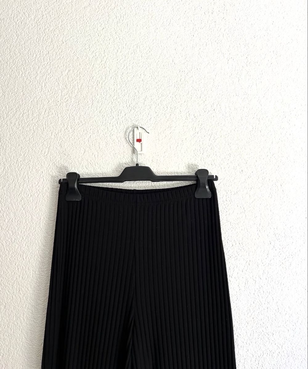 H&M Pantaloni: H&M Hose  – Usato da Chur venduto da faja7000 1
