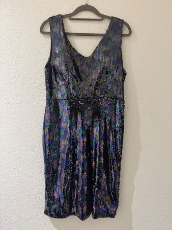 Akè Paillettenkleid Gr. M – Neu