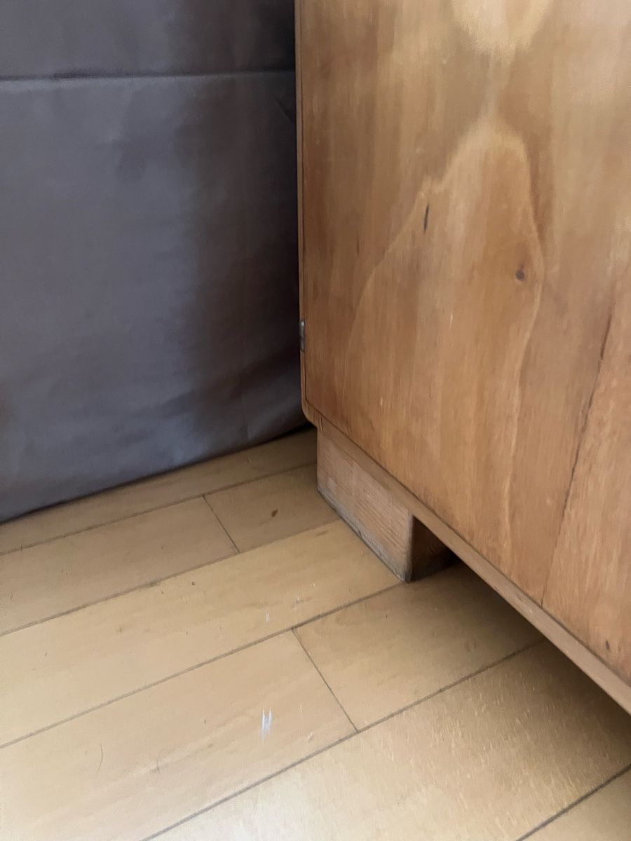 Armadi: WIRD ENTSORGT !!!!  Massive Holzschrank Glas Griffen vintage – Usato da Frenkendorf venduto da jorge0000 5