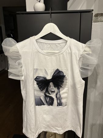 Weisses T-Shirt mit Rüschenärmeln, Grösse S/M ,NEU!
