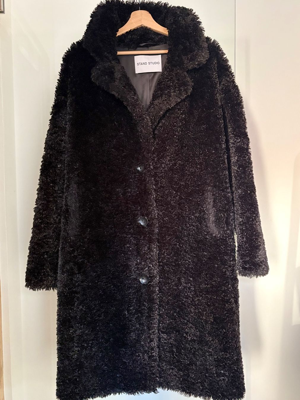 Stand Studio Cappotti: Stand Studio Fake Fur Mantel – Usato da Olten venduto da nad_dn2k