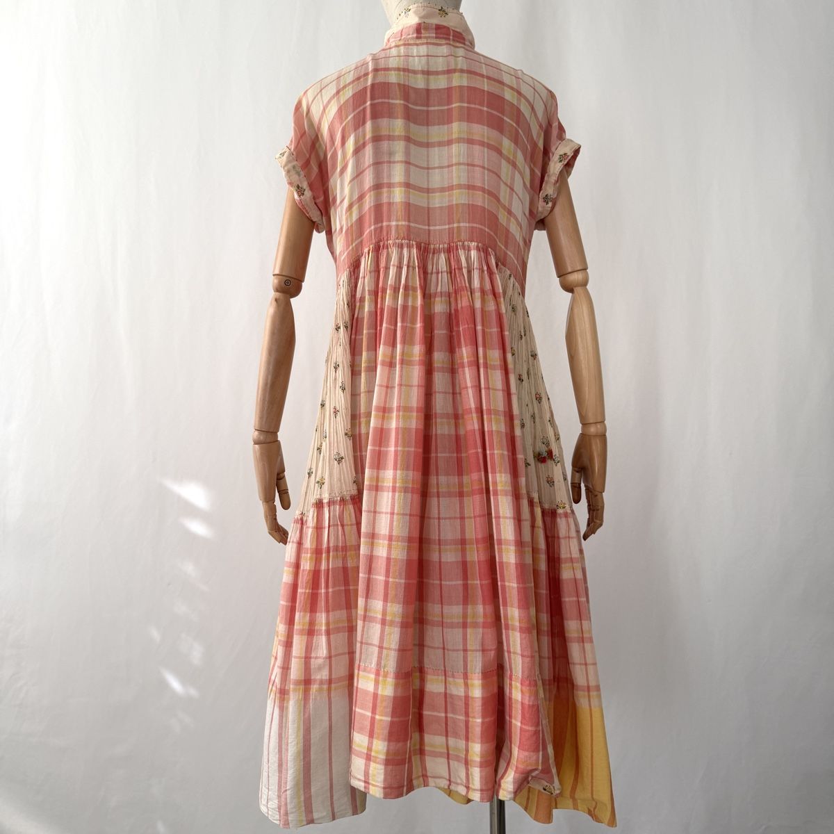 Vestiti: péro by Aneeth Arora Rare Handwoven Patchwork Dress – Nuovo (secondo la descrizione) da Emmen venduto da Avviivva_Com2023 7