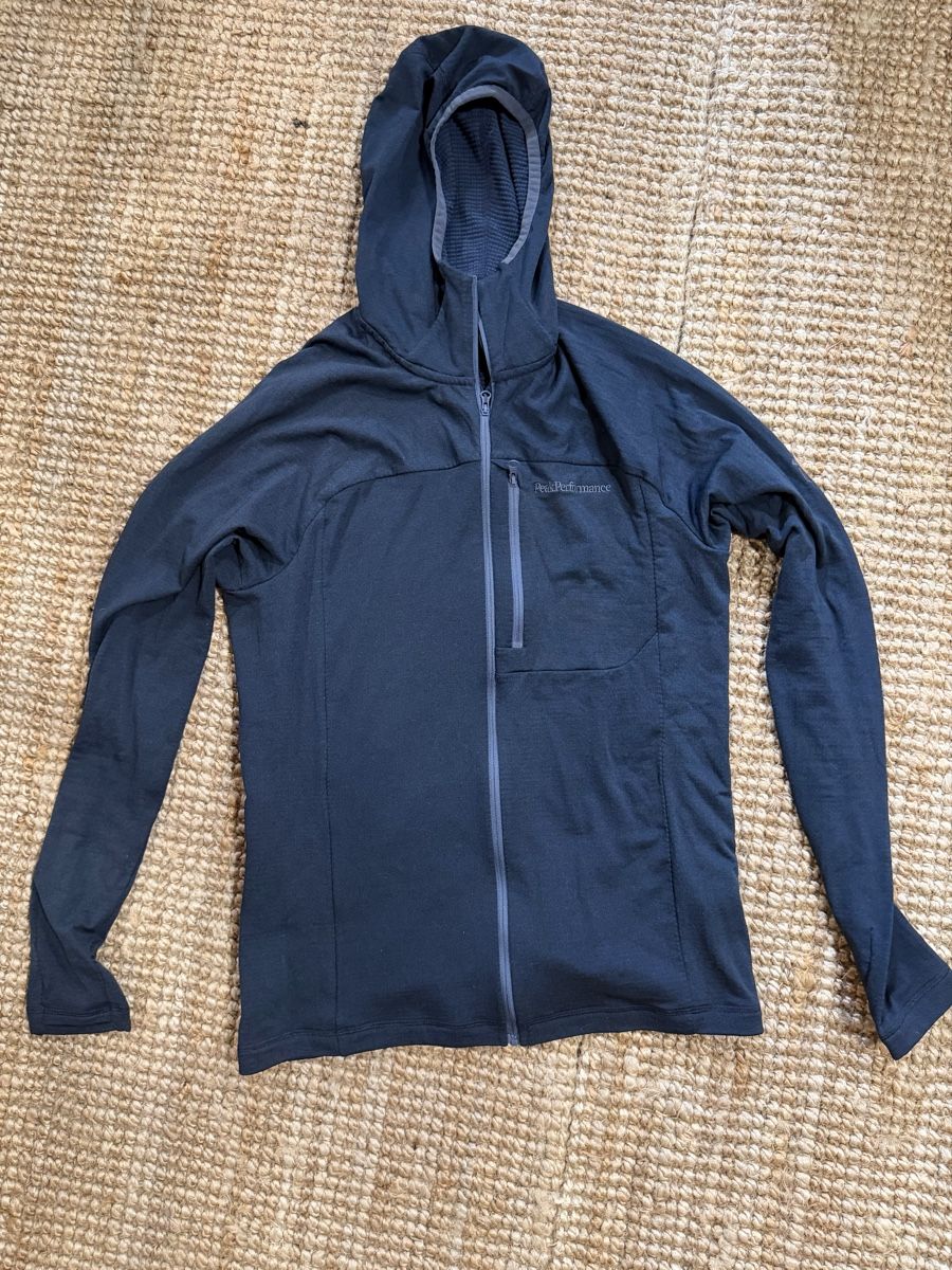 Peak Performance Vestes: Peak Performance Light Zip Hood – D'occasion à Grandvillard par Jobelin