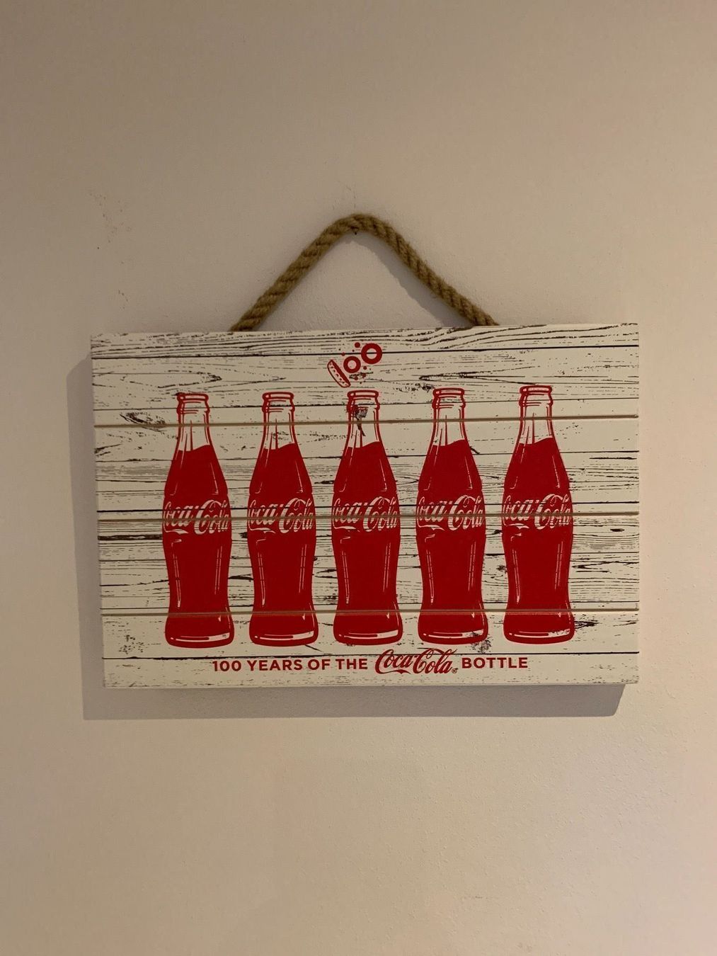 Poster & Bilder: Coca Cola – Neu und originalverpackt aus Zuzwil SG von Ibohaus