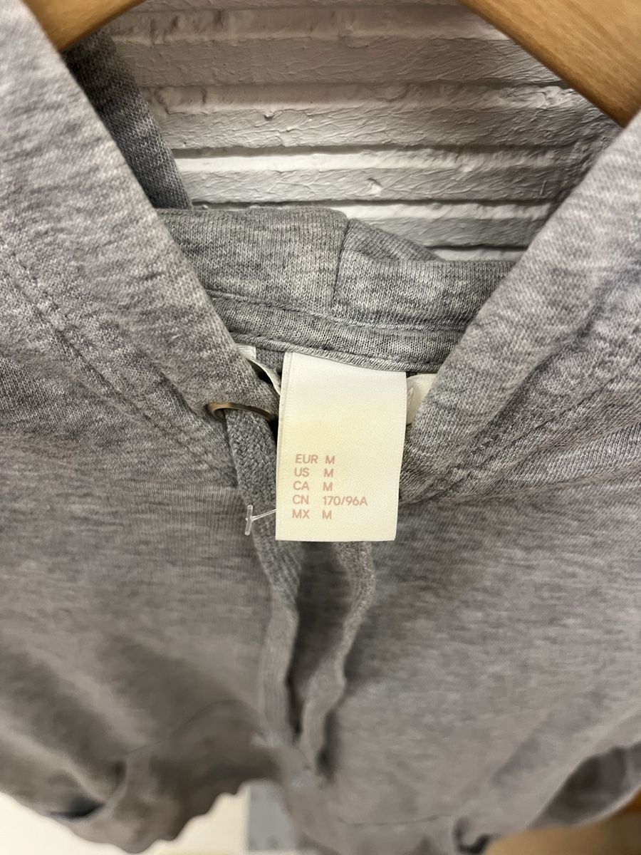 Maglioni & Felpe: Grauer H&M Hoodie, Grösse M – Usato da Meilen venduto da jes_c25c 2
