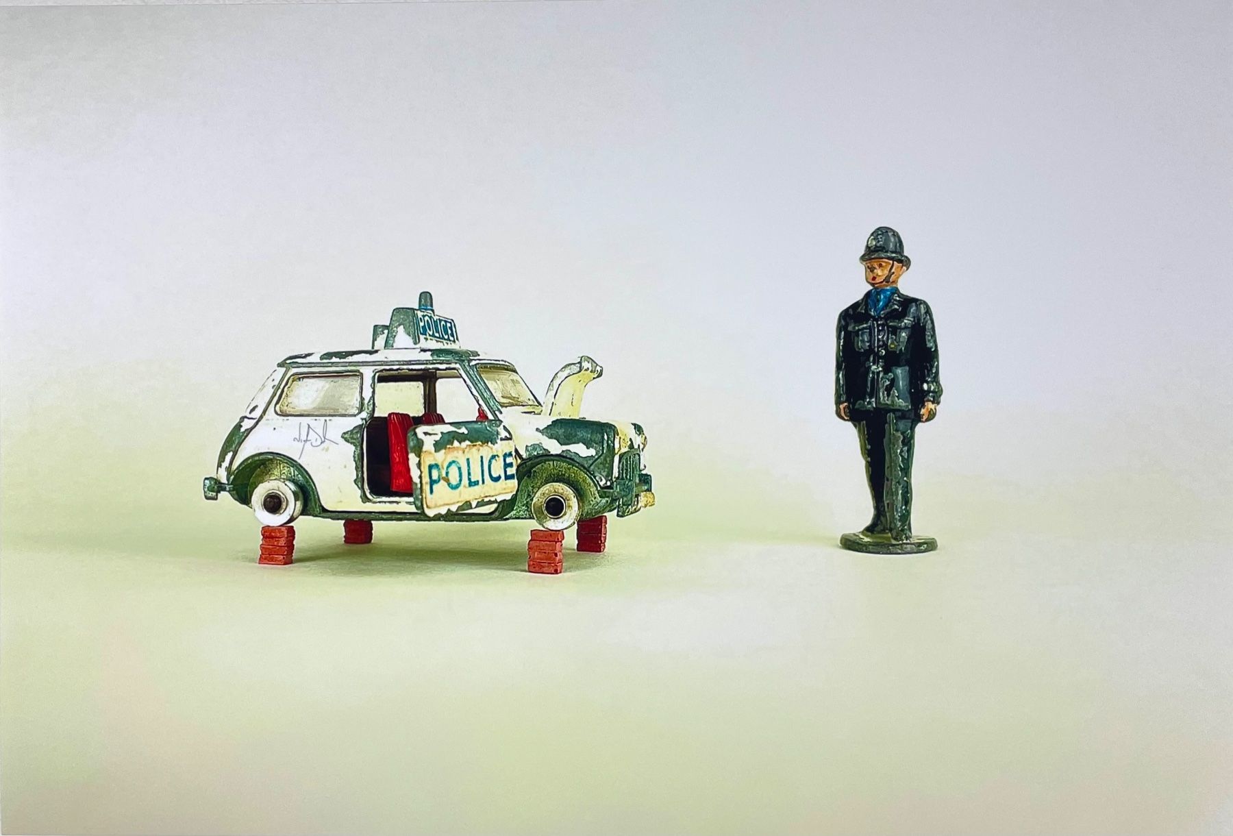 Foto & Immagini: Poster print - policeman & mini – Nuovo (secondo la descrizione) da Genthod venduto da lightyear63