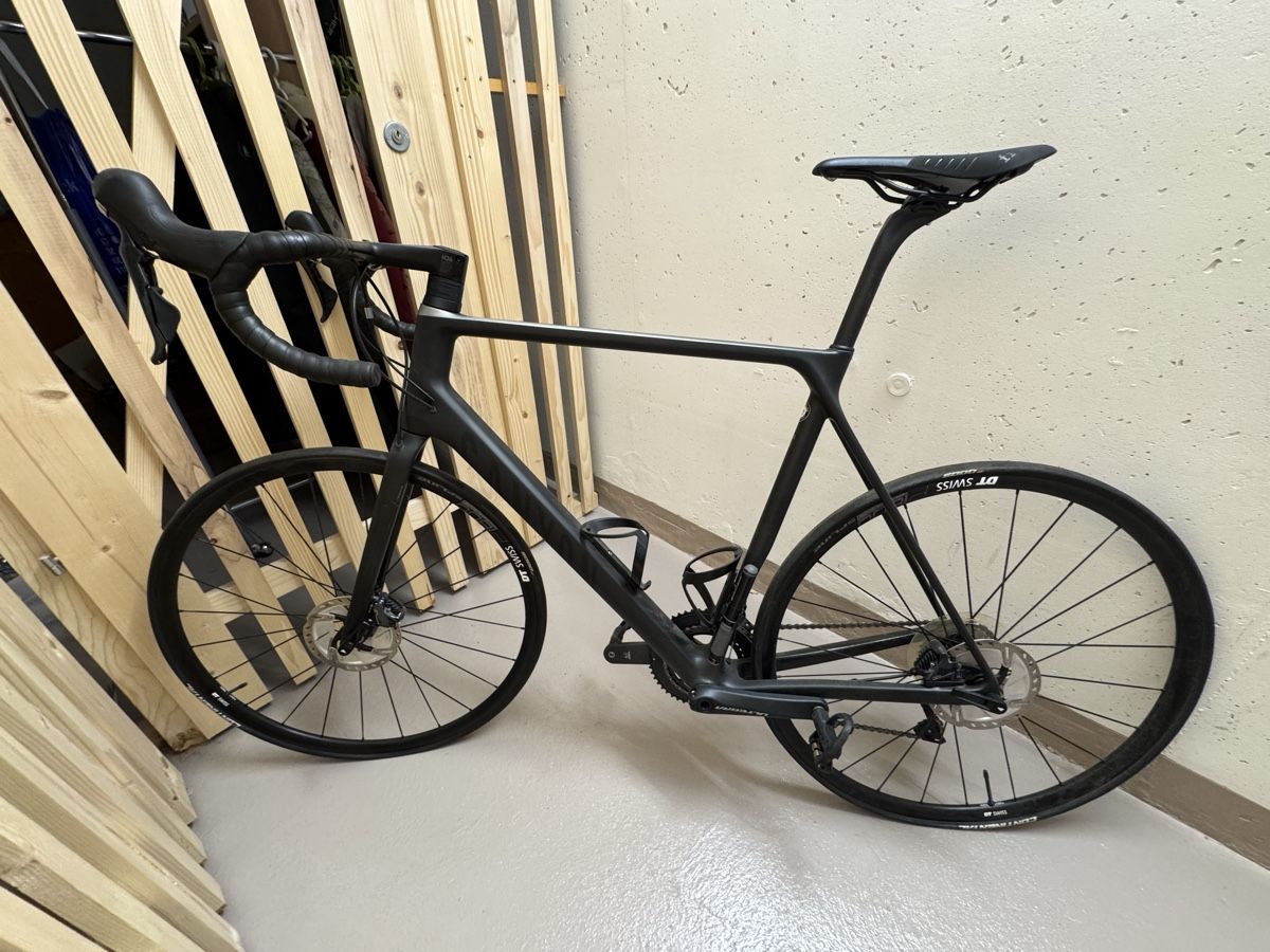 Canyon Velos: Canyon Ultimate CF SL Disc 8.0 XL Ultegra – Gebraucht aus Zürich von rafael.hofmann 2