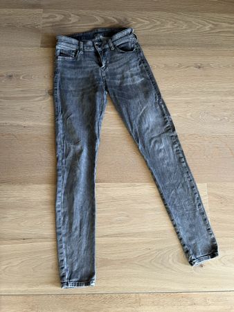 Diesel Jeans. Grau. W27 L32. Slandy. Super Skinny. Stretch