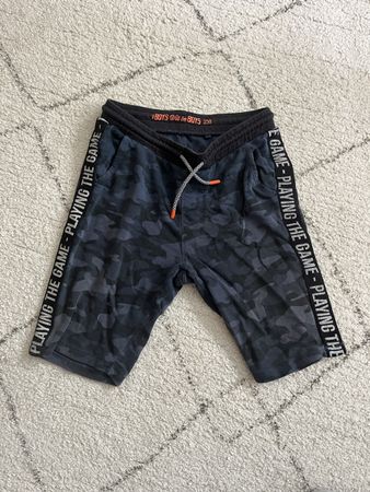 Kurze Trainerhosen