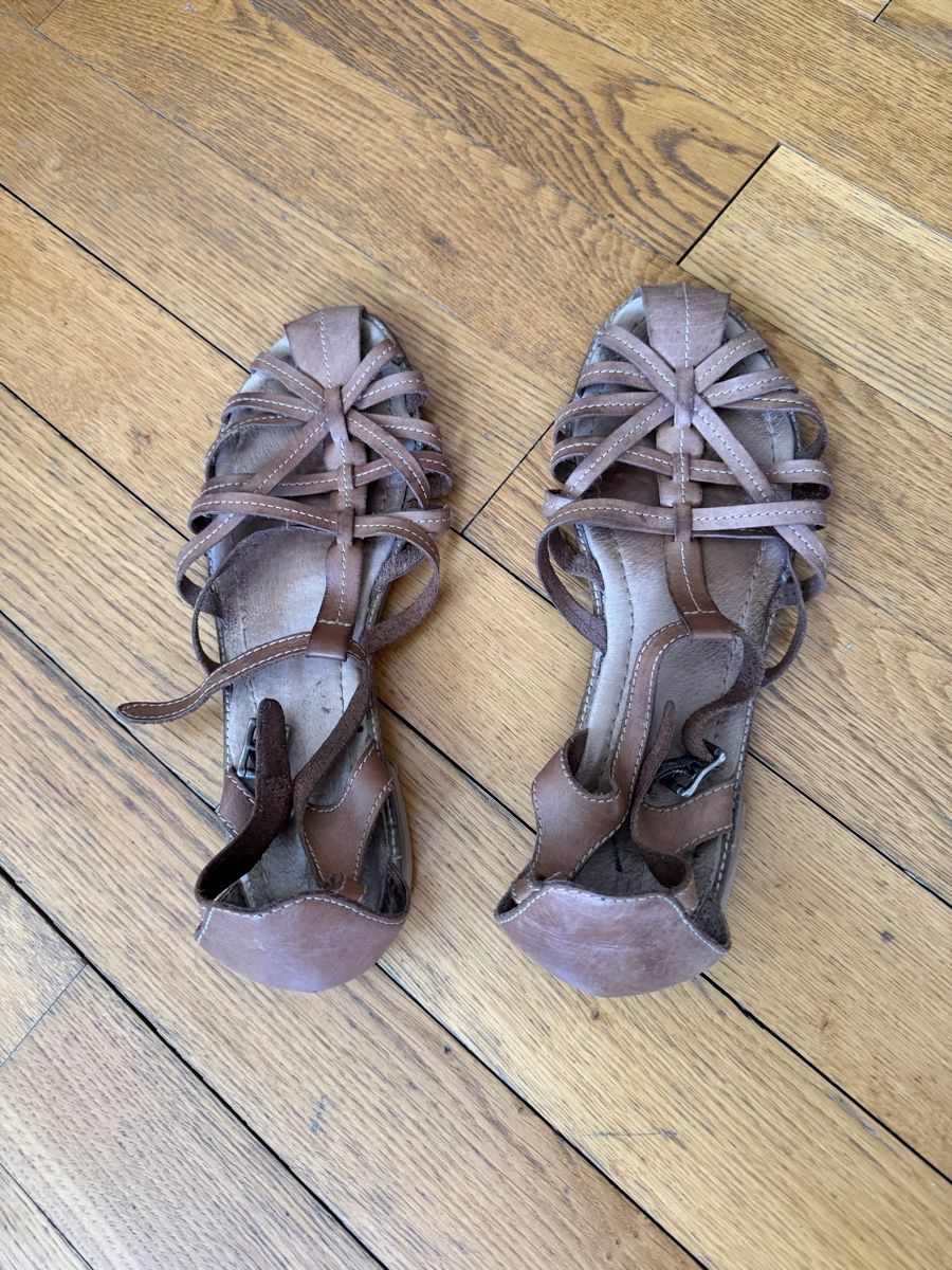 Esprit Damenschuhe: Esprit Sandalen Grösse 41 – Gebraucht aus Zürich von elg_rqw7