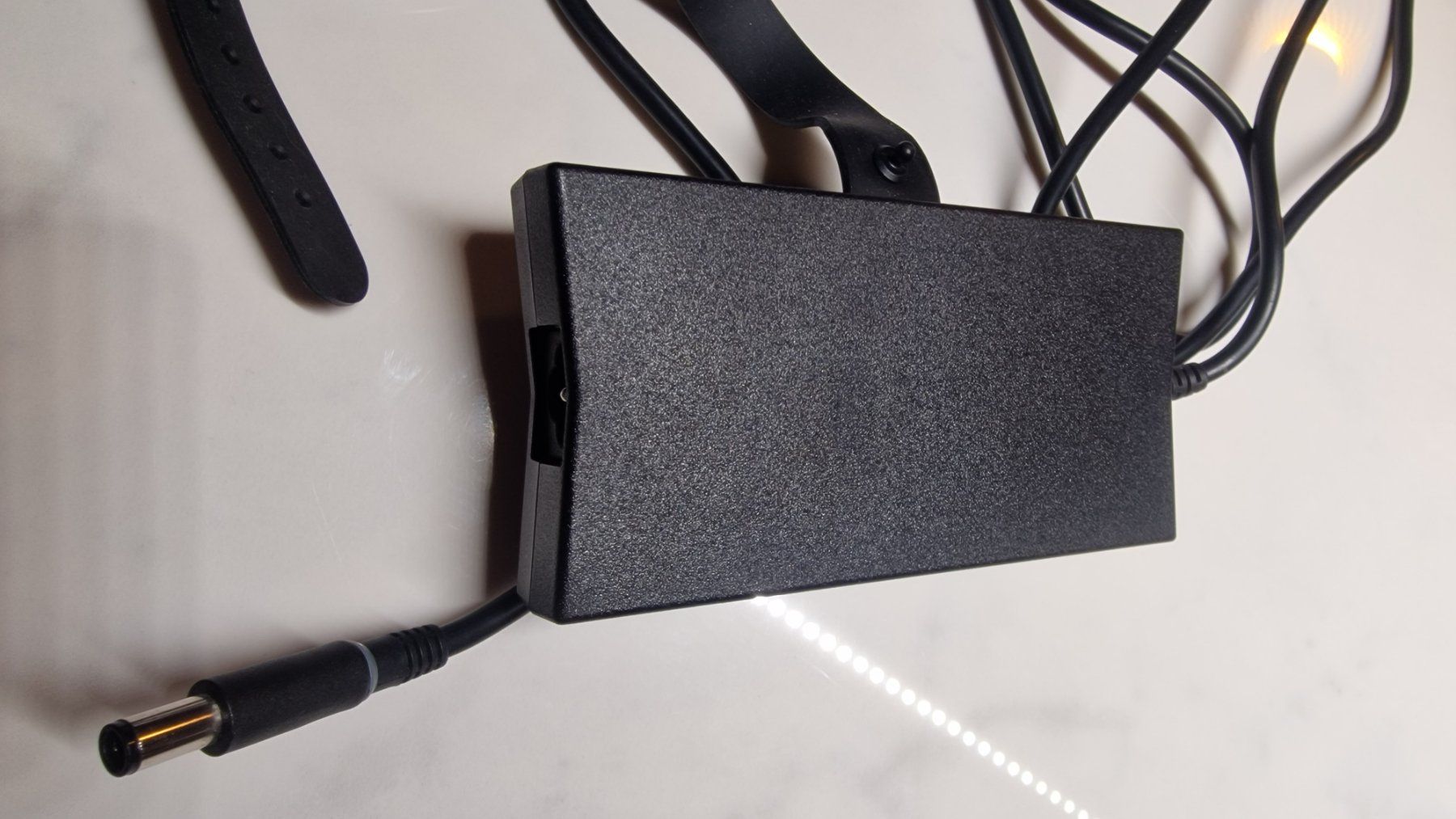Dell Laufwerke & Adapter: DELL AC / DC  DA130PE1-00  130 Watt Netzteil – Gebraucht aus Stein am Rhein von Sab1 4