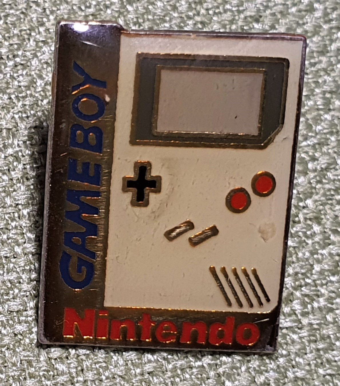 Nintendo Placchette & Badge: N107 - Pin Nintendo Game Boy – Usato da Reinach BL venduto da Boston-Verkauf 1