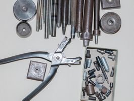 Sattler Schuhmacher Lederwerkzeug