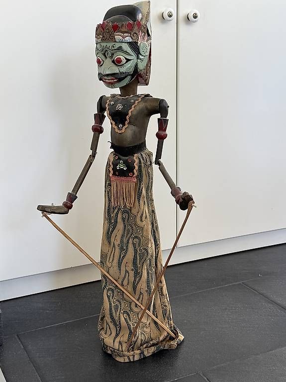 Statuette: Indonesische Stabpuppen – Usato da Reinach BL venduto da Beutling 3