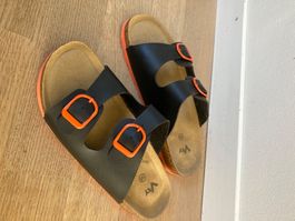 neu und ungebraucht: offener Hausschuh vty Grösse 35